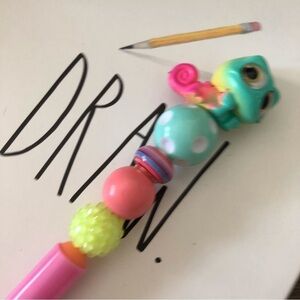 Disney Doorables: Tangled: Rainbow Pascal handmade beaded pen